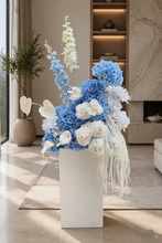 Load image into Gallery viewer, Modern Blue &amp; White Flower arrangement - HIRE ONLY
