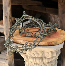 Load image into Gallery viewer, Rustic Grapevine or willow twigs table décor - HIRE ONLY
