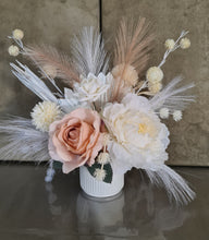 Load image into Gallery viewer, Boho blush romantic flowers table centrepieces - HIRE ONLY
