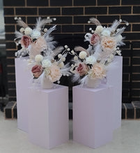 Load image into Gallery viewer, Plinth Acrylic white (25 x 25) - 70cm - HIRE ONLY
