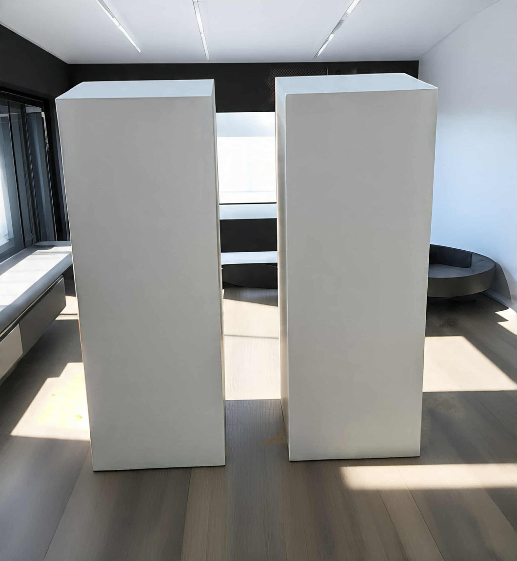 Plinth Acrylic white (25 x 25) - 70cm - HIRE ONLY