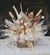 Load image into Gallery viewer, Boho Deluxe Everlasting flowers Centrepieces - HIRE ONLY
