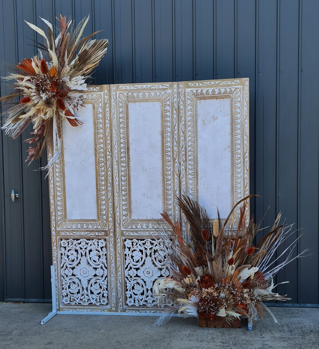Rustic everlasting flowers & Boho backdrop – Option 4 - HIRE ONLY