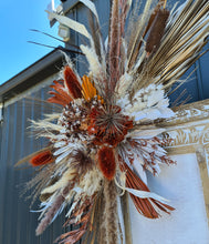 Load image into Gallery viewer, Rustic everlasting flowers &amp; Boho backdrop – Option 4 - HIRE ONLY
