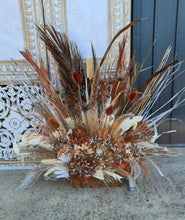 Load image into Gallery viewer, Rustic everlasting flowers &amp; Boho backdrop – Option 4 - HIRE ONLY

