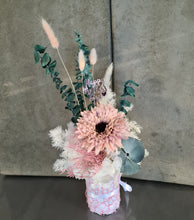 Load image into Gallery viewer, Mother's day everlasting flowers - Blush &amp; green
