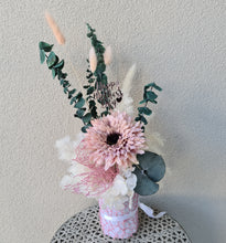 Load image into Gallery viewer, Mother's day everlasting flowers - Blush &amp; green
