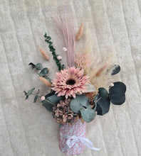 Load image into Gallery viewer, Mother's day everlasting flowers - Dusty Pink &amp; green
