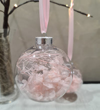 Load image into Gallery viewer, Set of 4 Preserved Flowers Christmas baubles in Blush Pink

