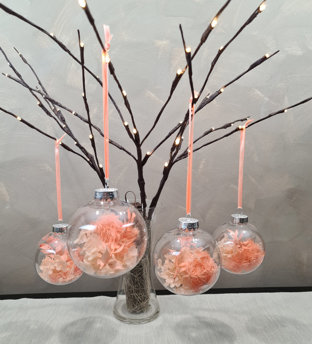 Set of 4 Preserved Flowers Christmas baubles in Blush Peach