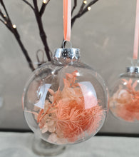 Load image into Gallery viewer, Set of 4 Preserved Flowers Christmas baubles in Blush Peach
