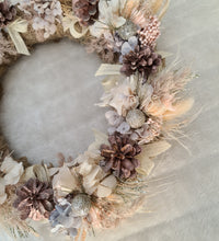Load image into Gallery viewer, Preserved everlasting flowers Christmas wreath

