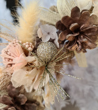 Load image into Gallery viewer, Preserved everlasting flowers Christmas wreath
