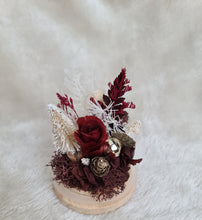 Load image into Gallery viewer, Preserved flowers Mini Christmas glass dome – Mini rose
