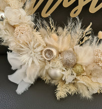 Load image into Gallery viewer, Boho elegant Everlasting flowers Christmas Wreath
