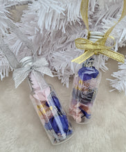 Load image into Gallery viewer, Preserved Everlasting flowers Christmas Bottles Xmas Décor - Blue Colours
