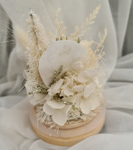 Load image into Gallery viewer, Mini Preserved flowers Xmas dome with glitter bauble - Neutral
