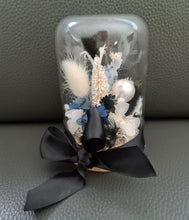 Load image into Gallery viewer, Mini Preserved flowers Xmas dome with glitter bauble – Blue, black &amp; white
