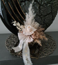 Load image into Gallery viewer, Mini Neutral preserved rose - MOT02
