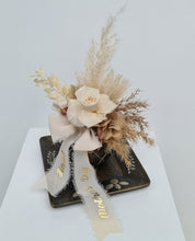 Load image into Gallery viewer, Mini Neutral preserved rose - MOT02
