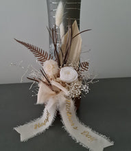 Load image into Gallery viewer, Mini white preserved peony - MOT06
