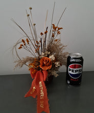 Load image into Gallery viewer, Orange mini rose arrangement - MOT07

