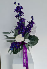 Load image into Gallery viewer, Singapore orchids &amp; anthurium flowers with lights - MOT08
