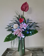 Load image into Gallery viewer, Large flower arrangement with lilies &amp; lights - MOT09
