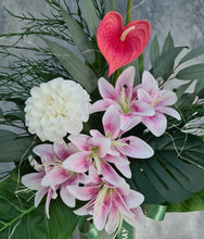 Load image into Gallery viewer, Large flower arrangement with lilies &amp; lights - MOT09
