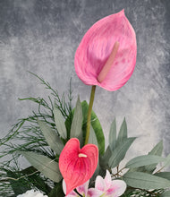 Load image into Gallery viewer, Large flower arrangement with lilies &amp; lights - MOT09
