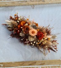 Load image into Gallery viewer, X - Mother of the bride preserved shoulder corsage
