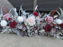 Load image into Gallery viewer, X - Bride &amp; Groom table flowers
