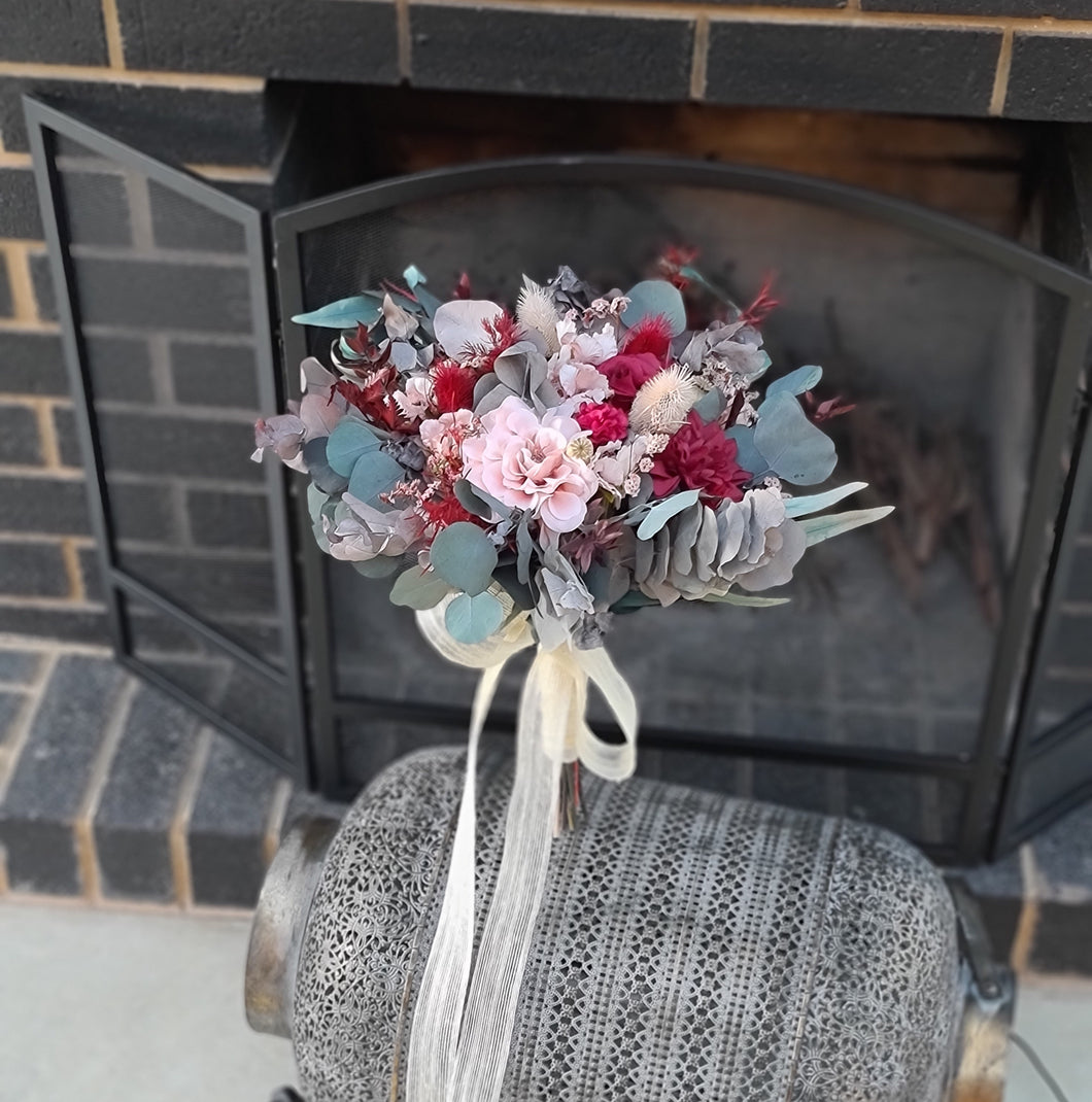 X - Burgundy & dusty blush pink bouquet