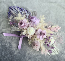 Load image into Gallery viewer, Everlasting welcome sign flowers
