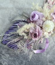 Load image into Gallery viewer, Everlasting welcome sign flowers
