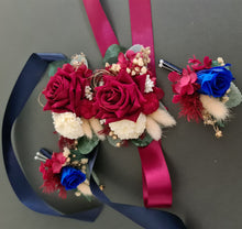 Load image into Gallery viewer, Mother&#39;s corsages in wine red colour
