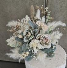 Load image into Gallery viewer, Wedding cake flowers topper in green &amp; white
