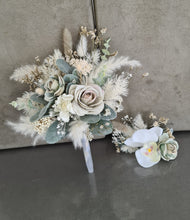 Load image into Gallery viewer, Wedding cake flowers topper in green &amp; white
