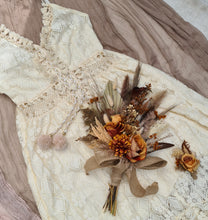 Load image into Gallery viewer, Rustic style bridal &amp; bridesmaids bouquets
