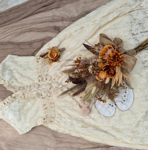 Load image into Gallery viewer, Rustic style bridal &amp; bridesmaids bouquets

