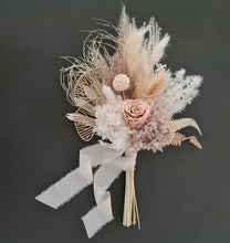 Load image into Gallery viewer, Boho bridesmaids bouquets - fully preserved
