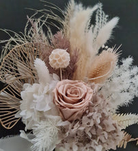 Load image into Gallery viewer, Boho bridesmaids bouquets - fully preserved
