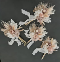Load image into Gallery viewer, Boho bridesmaids bouquets - fully preserved
