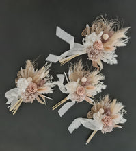 Load image into Gallery viewer, Boho bridesmaids bouquets - fully preserved
