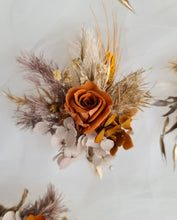 Load image into Gallery viewer, Everlasting flowers rustic buttonholes
