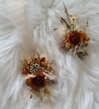 Load image into Gallery viewer, Mini corsage &amp; buttonhole for Page boy &amp; Flower girl
