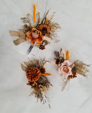 Load image into Gallery viewer, 3 x cake flowers for wedding cake - rustic style
