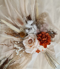 Load image into Gallery viewer, Boho rustic bridesmaids bouquets

