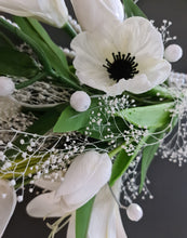 Load image into Gallery viewer, Real touch &amp; preserved circle shape bouquet
