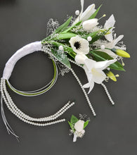 Load image into Gallery viewer, Real touch &amp; preserved circle shape bouquet
